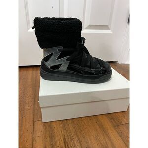 Moncler Womens Insolux Faux Fur ankle boots size 36